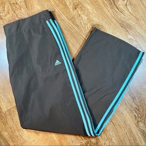 Women’s Y2K Brown & Baby Blue Adidas Track Pants / Joggers Size XL
